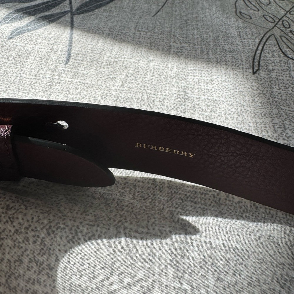 Designer Burgundy Leather Belt with Gold Accents - Picture 4 of 5